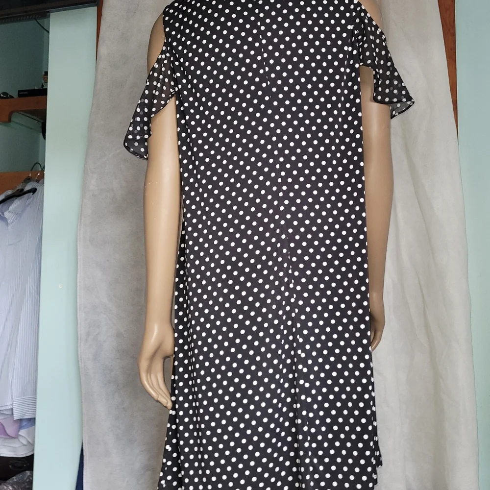 MSK Ruffle Cold Shoulder Black & White Dot Shift Dress - Picture 5 of 10